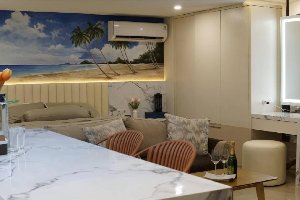 With Panoramic View In Apartemen *